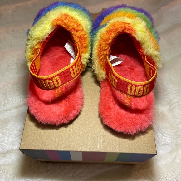 UGG FLUFF YEAH KIDS SLIDE - Picture 5 of 8